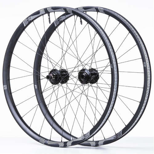 Wheelset LG1 Race Carbon | Enduro | 29in x 30mm | 28 hole | 110x15mm / 148x12mm Boost 